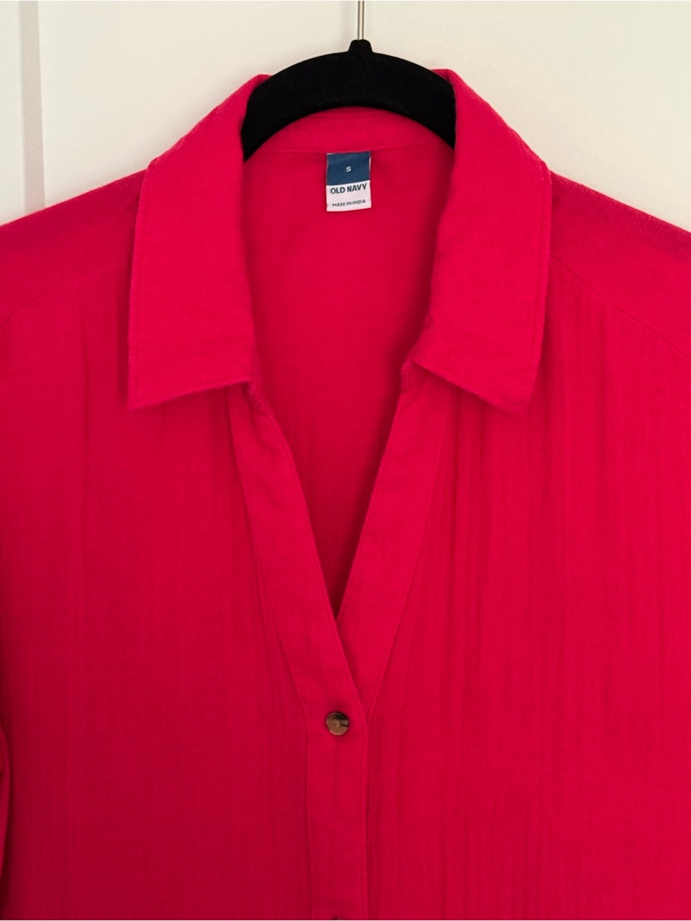 Old Navy Women's Button-Down Shirt - Bright Pink - Picture 4 of 10